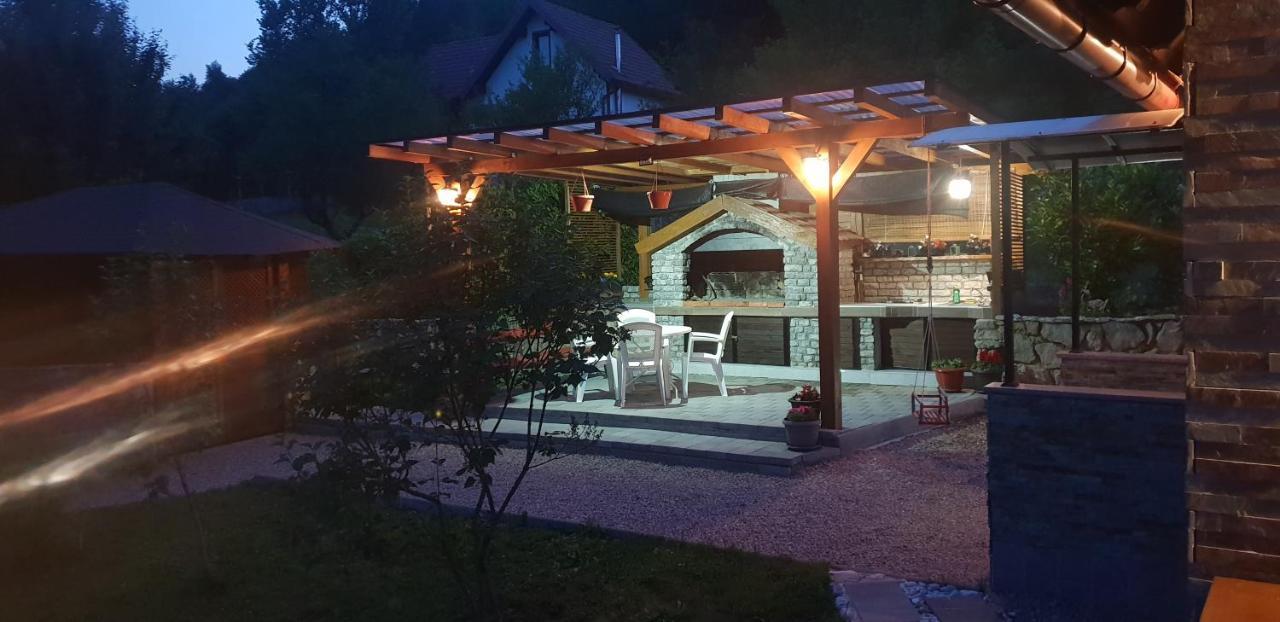 Green Garden Lohovo Bihac Exterior photo