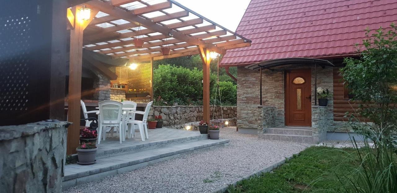Green Garden Lohovo Bihac Exterior photo