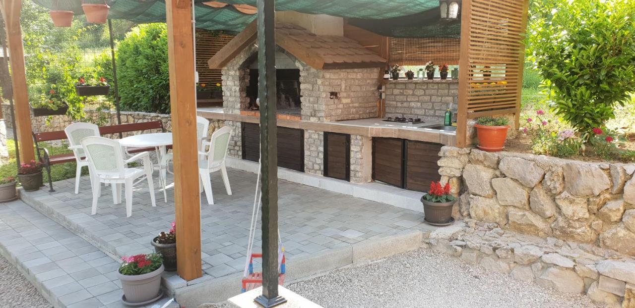 Green Garden Lohovo Bihac Exterior photo